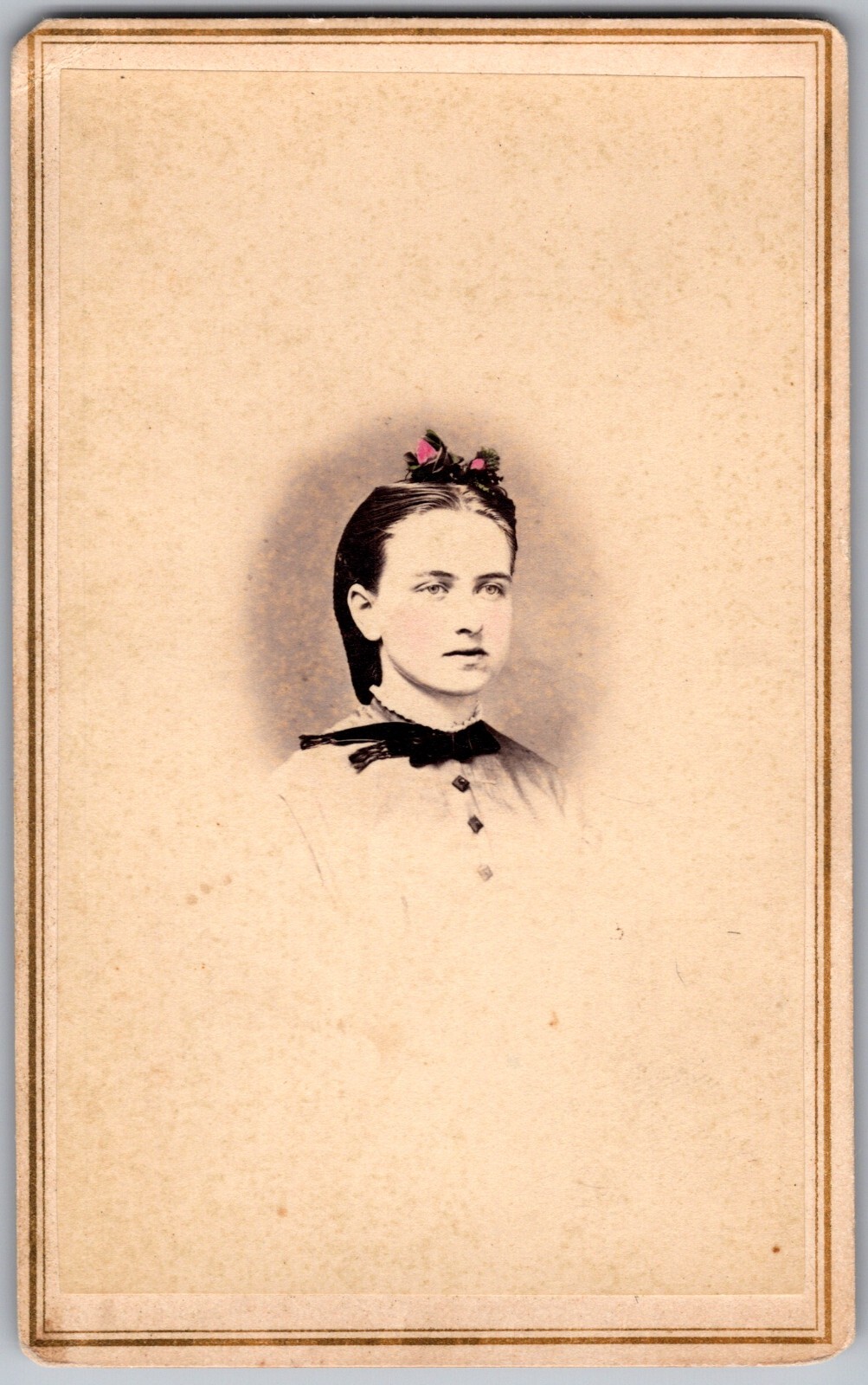 ANTIQUE CDV CIRCA 1860s S.L. MILLER GORGEOUS YOUNG LADY IN DRESS MILLERSBURG PA.