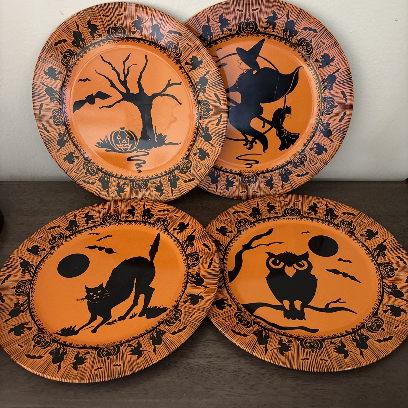 Vintage Restoration Hardware Halloween 4 Tin Plates 2004 Vintage Restoration Hardware Halloween 4 Tin Plates 2004