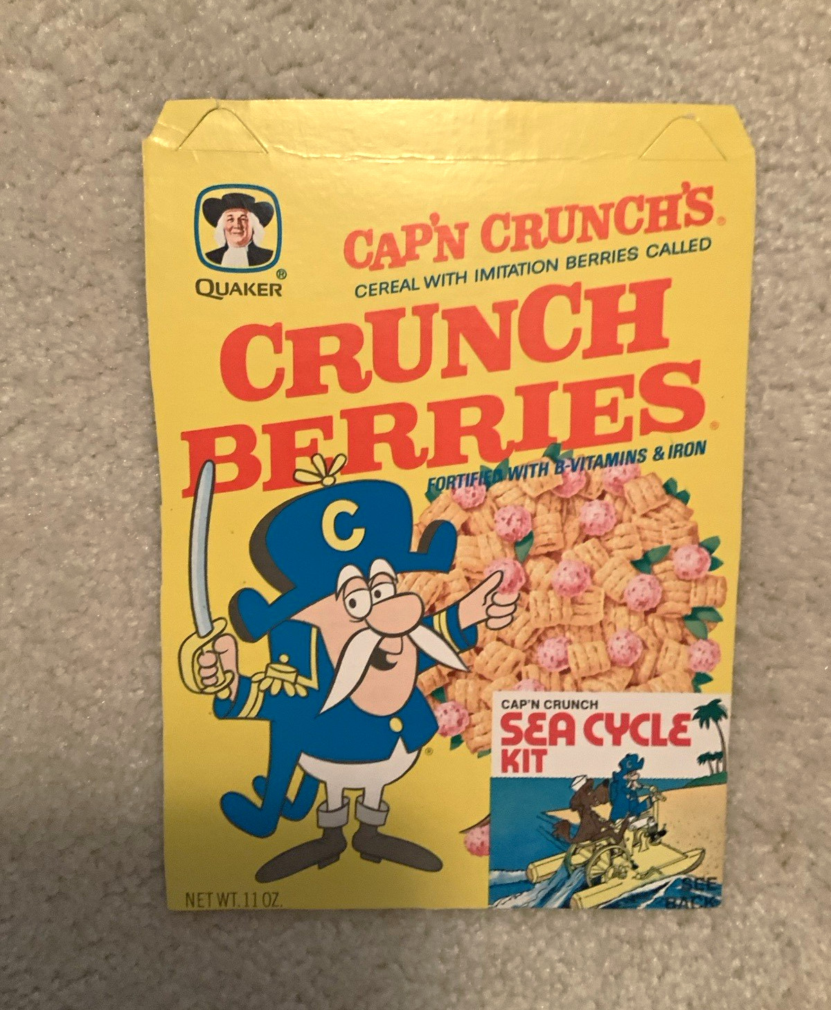 Quaker Cap\'n Crunch Crunch Berries Cereal Box Front of box only Vintage 1960