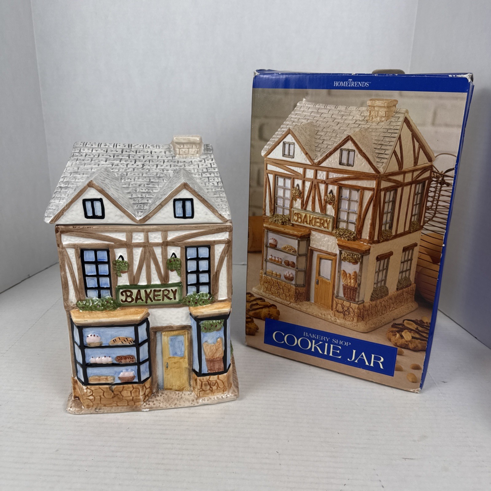 Vintage 1999 Sherwood Brands Ceramic “BAKERY” Cookie Jar