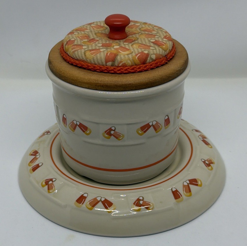 Longaberger Pottery Candy Corn Crock Pot W/Lid & Pedestal Fall Halloween Decor