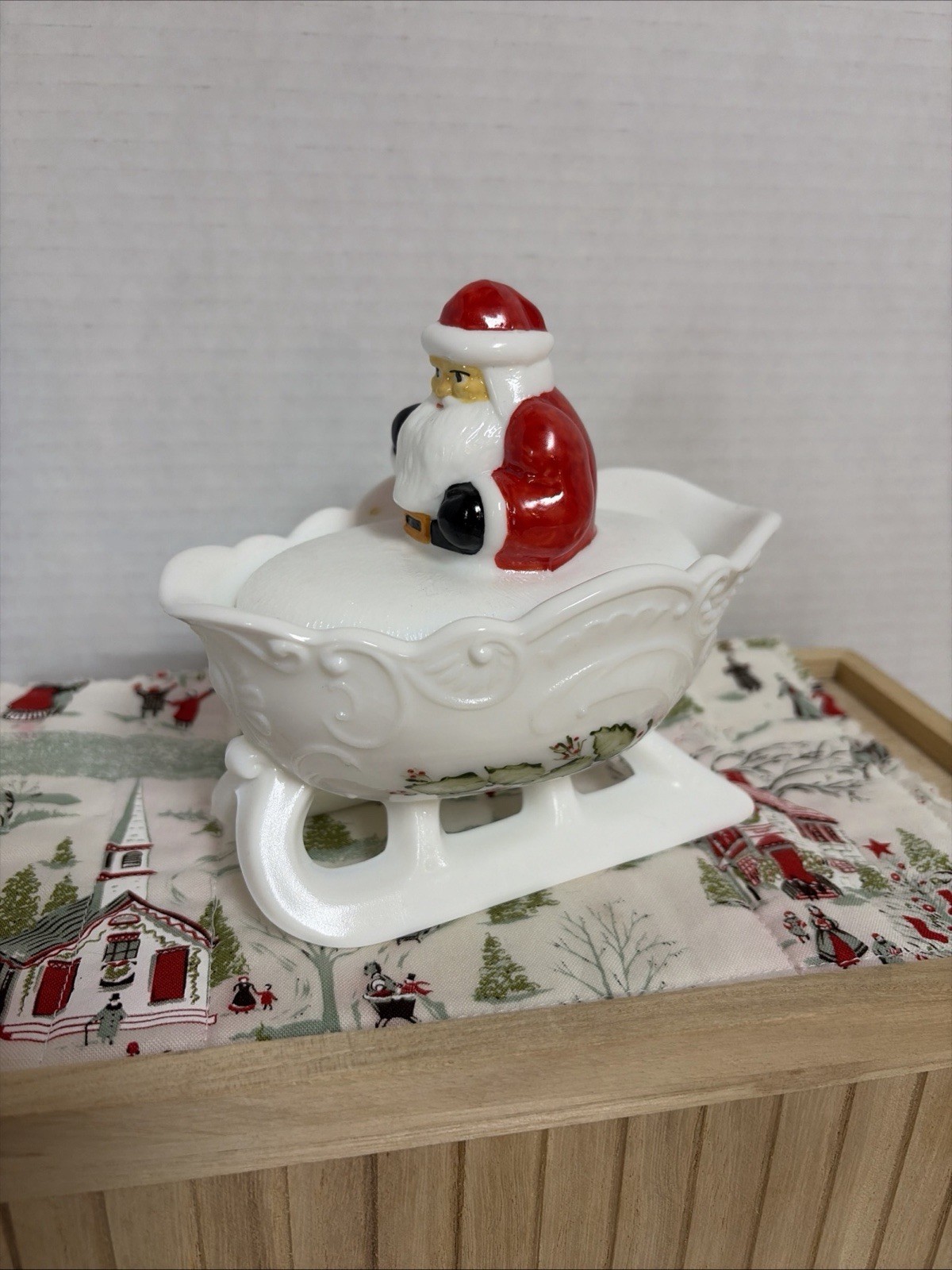 MOSSER Hand-painted Milk Glass Santa On Sleigh HTF Rare Candy Dish Fairy Lamp MOSSER Hand-painted Milk Glass Santa On Sleigh HTF Rare Candy Dish Fairy Lamp