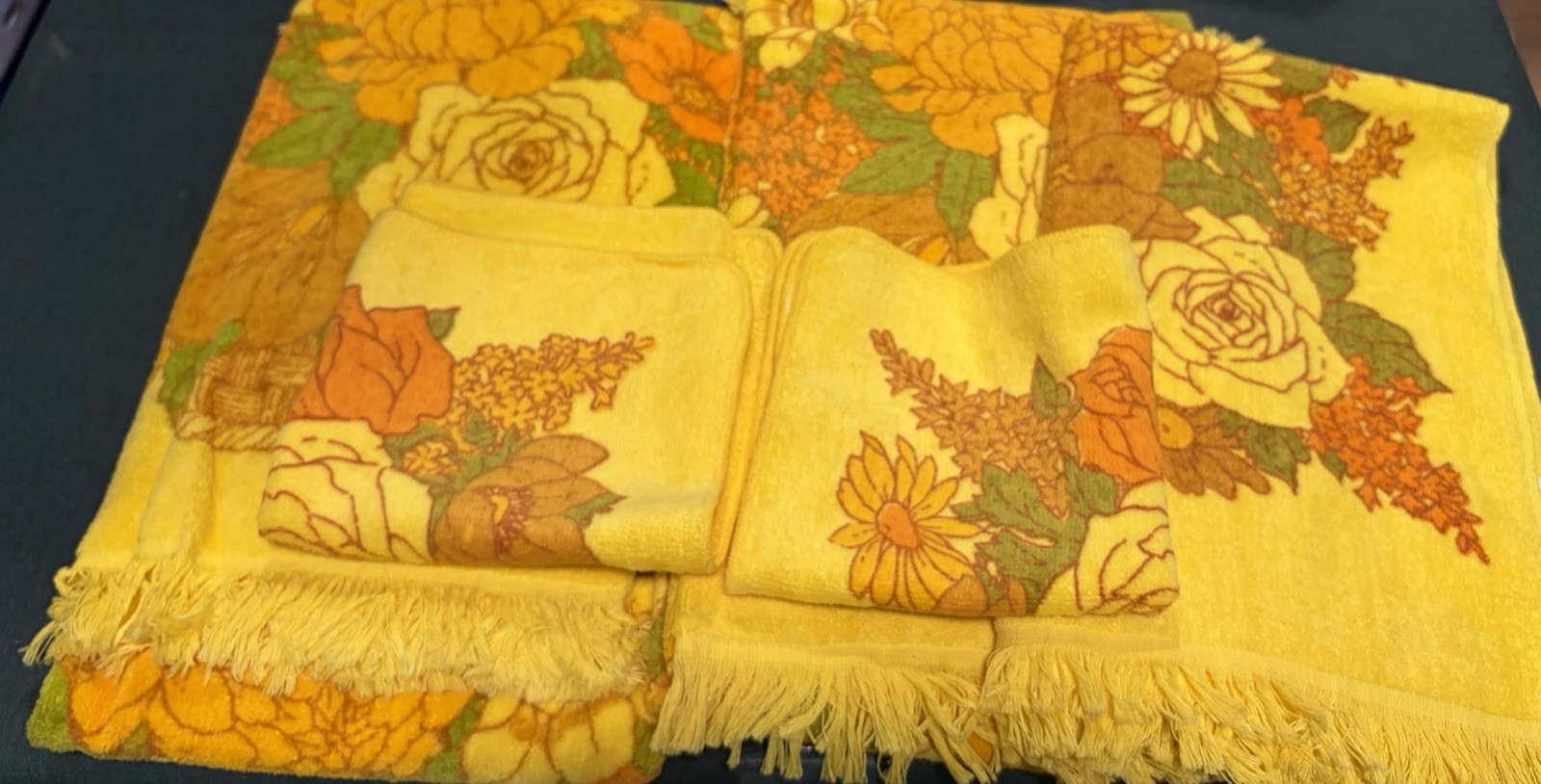 5 Piece St Mary’s Towel Set Vintage 70s Flower Power Cotton