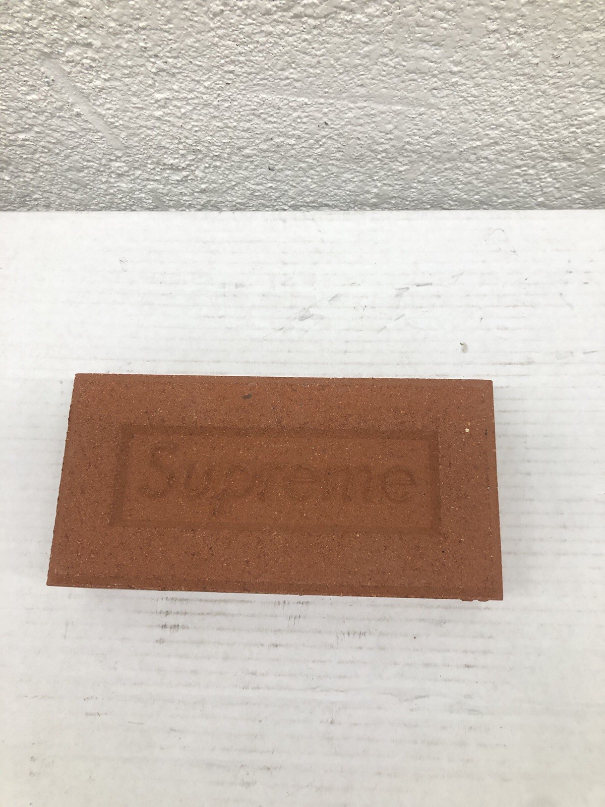Supreme BB14 Clay Brick FW16 Collection 100% Authentic Supreme BB14 Clay Brick FW16 Collection 100% Authentic
