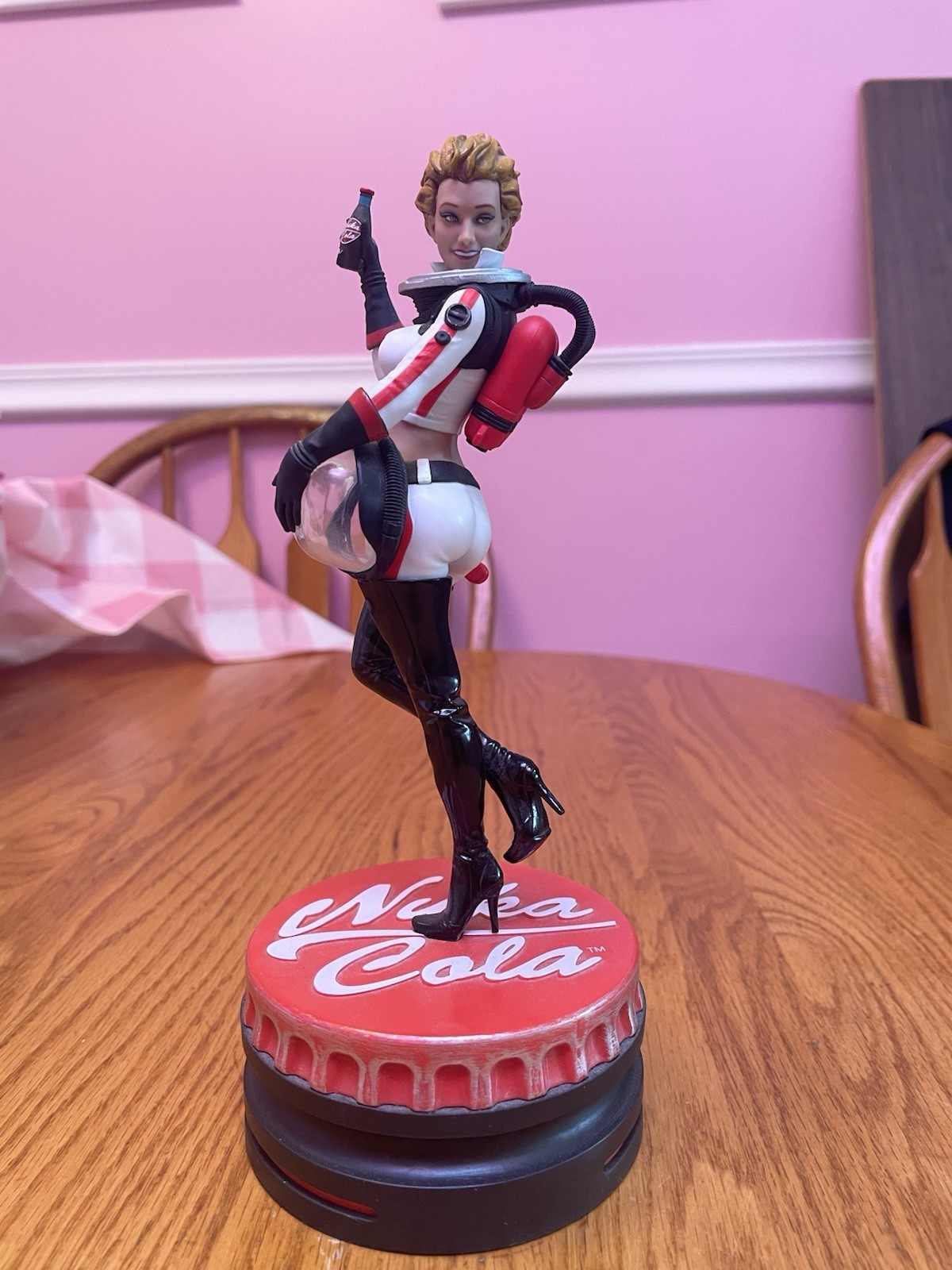 Chronicle Collectibles Fallout 4 Nuka Girl Figure Limited Ed ThinkGeek