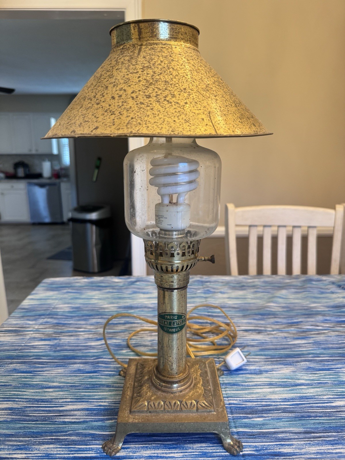 Working vintage Paris Orient Express Istanbul brass lamp & Shade