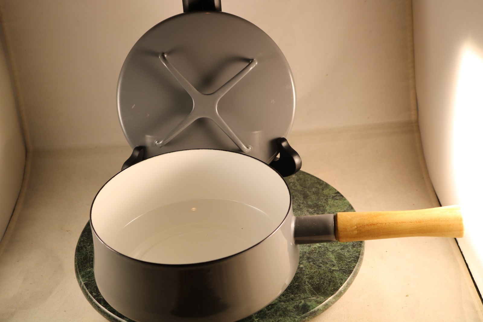 Vintage Jens Quistgaard for Dansk Købenstyle Enameled Pot with Lid – Danish Gray Vintage Jens Quistgaard for Dansk Købenstyle Enameled Pot with Lid – Danish Gray