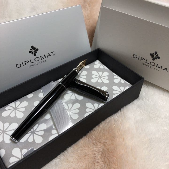 ☆Discontinued New Diplomat Excellence A Fountain Pen, Black Lacquer, F☆
