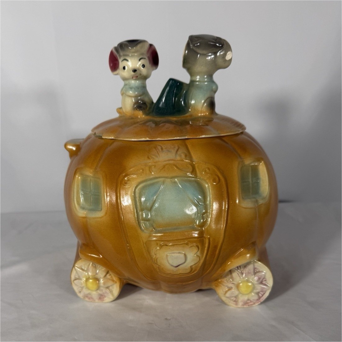 Vintage 1962 Brush McCoy Cinderella Pumpkin Coach Cookie Jar W-32 USA Mice Vintage 1962 Brush McCoy Cinderella Pumpkin Coach Cookie Jar W-32 USA Mice