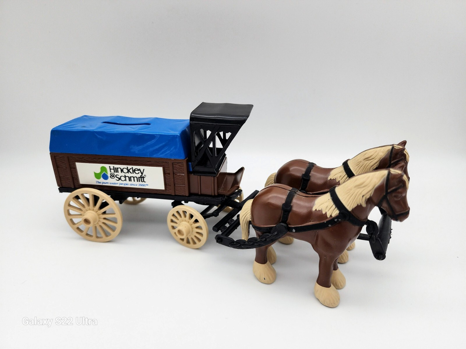 MARKED ERTL HINCKLEY & SCHMITT VINTAGE CAST IRON & PLASTIC HORSE & BUGGY BANK MARKED ERTL HINCKLEY & SCHMITT VINTAGE CAST IRON & PLASTIC HORSE & BUGGY BANK