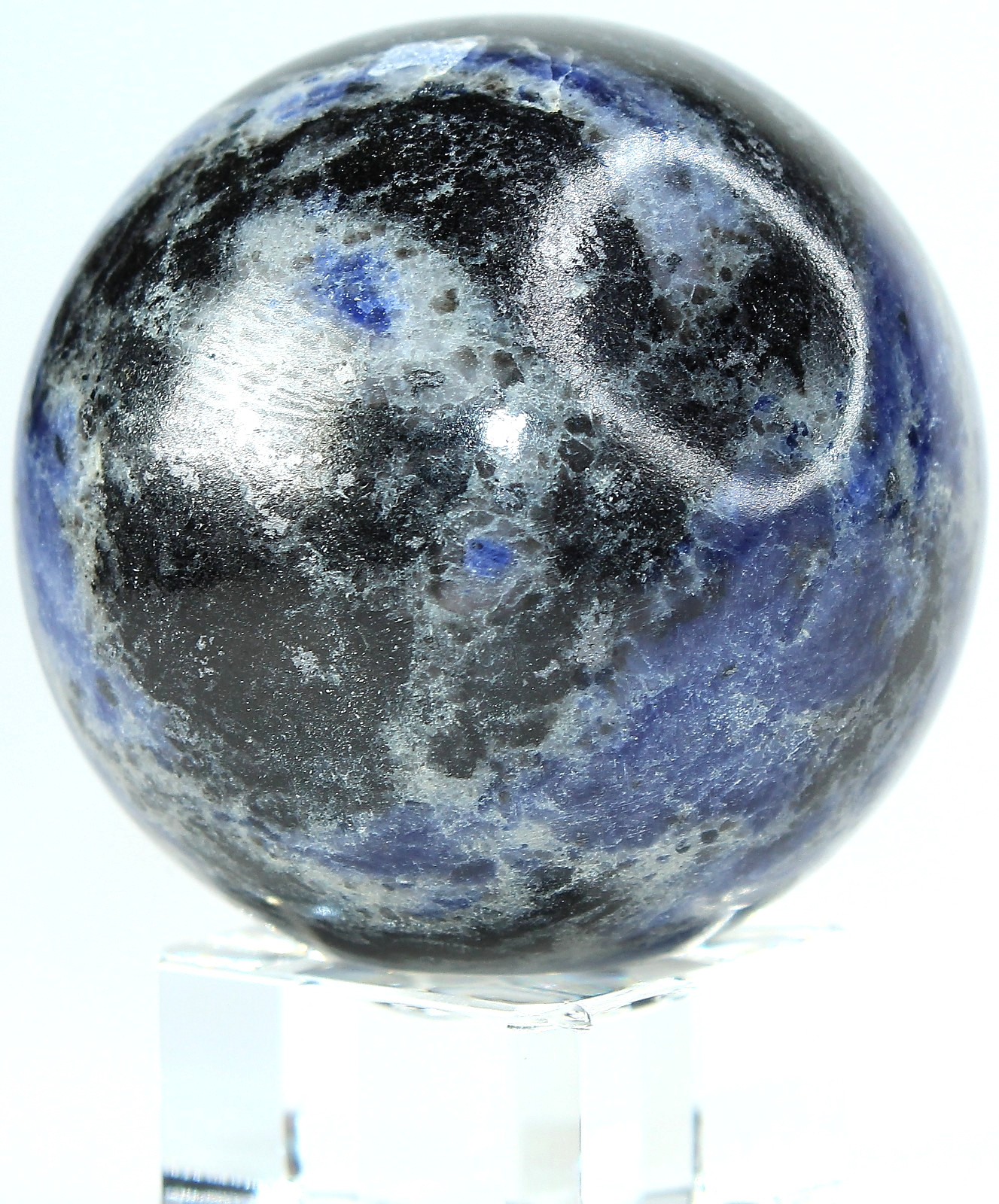 AAA Brazilian Sodalite Sphere / 1.74\