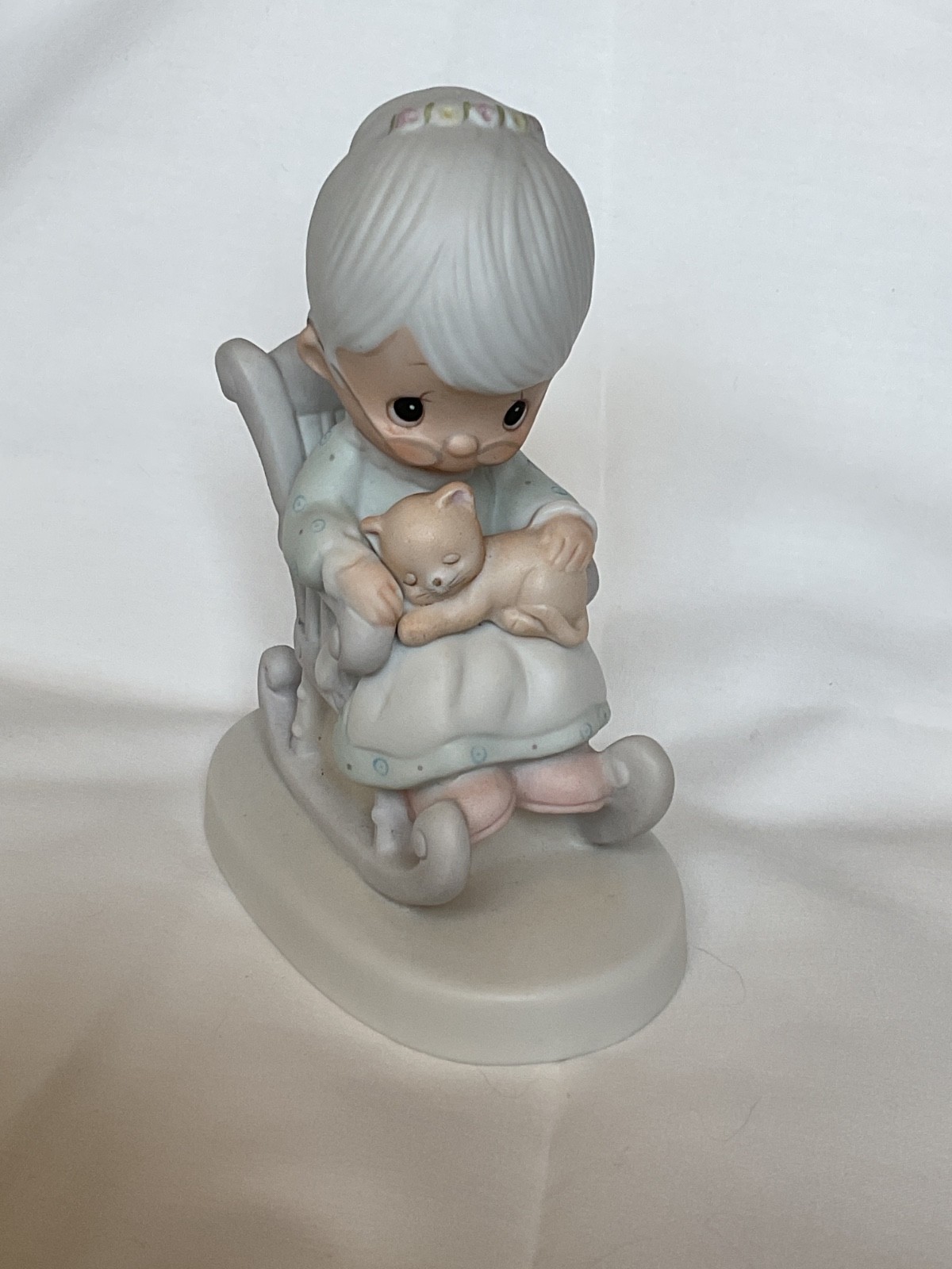 VTG PRECIOUS MOMENTS 1979 “THE PURR-FECT GRANDMA” E-3109 NO BOX VTG PRECIOUS MOMENTS 1979 “THE PURR-FECT GRANDMA” E-3109 NO BOX