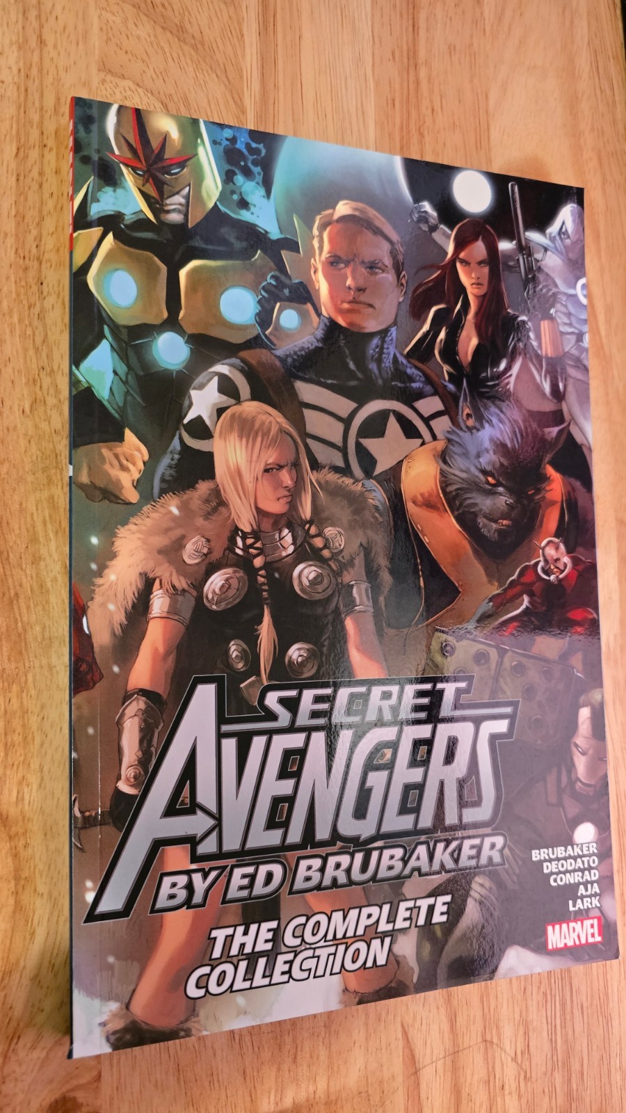 Secret Avengers by Ed Brubaker: the Complete Collection (Marvel Comics 2018) TPB