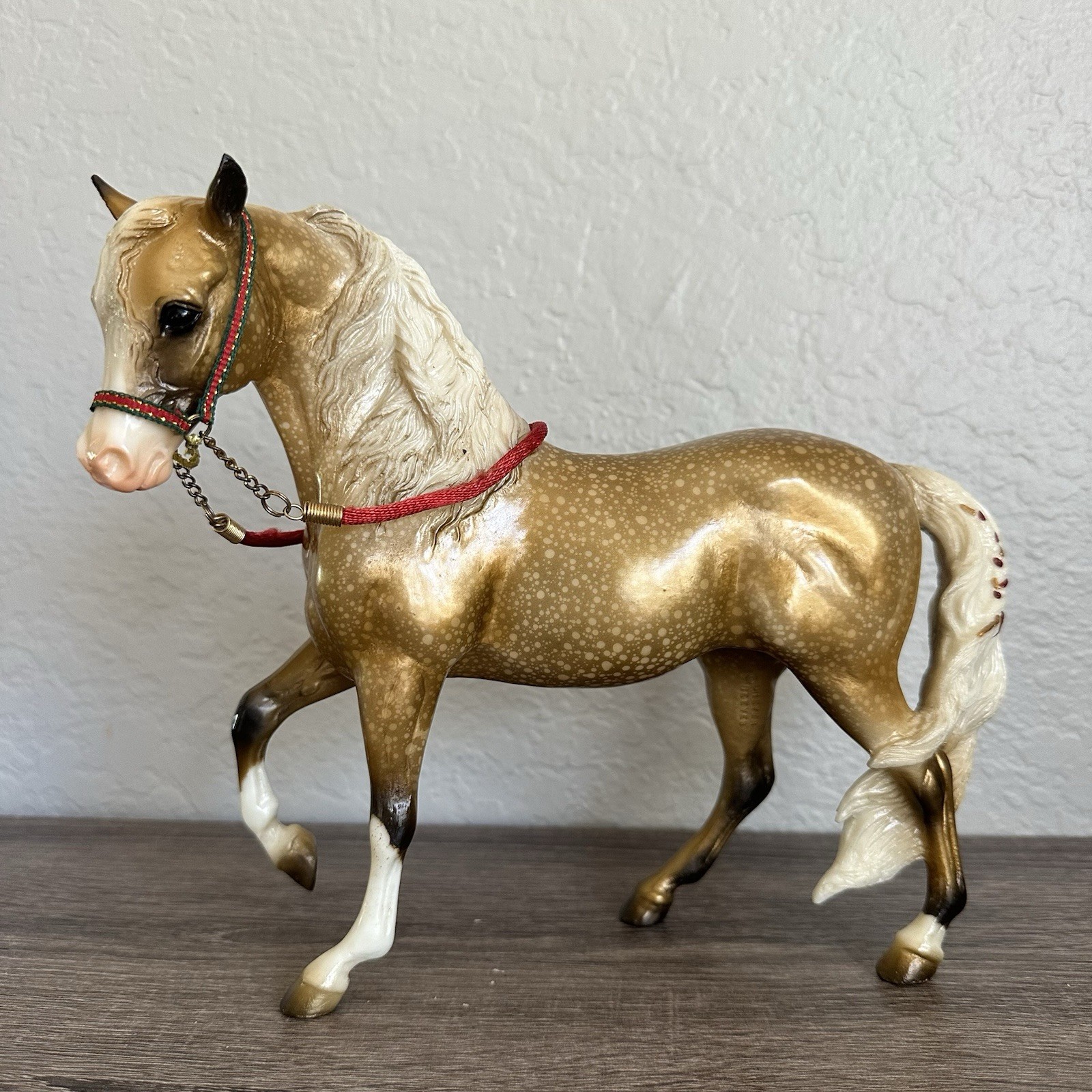 Breyer #700404 Glittery 2004 Holiday Horse, Glossy Dappled Gold Marabella