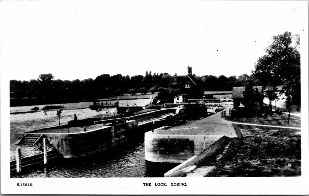 The Lock on River Thames in the Village of Goring-on-Thames c1940 Postcard RPPC