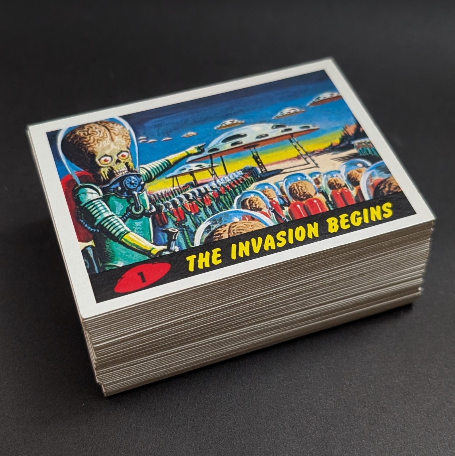 2012 Mars Attacks Topps Heritage Trading Cards Set of 55 Reissue of the 1962 set