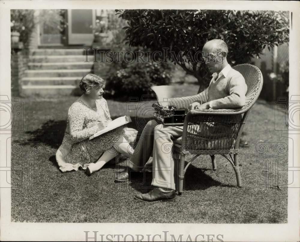 1928 Press Photo Actors the Gleasons Work on Film Script They\'ll Star In, CA 1928 Press Photo Actors the Gleasons Work on Film Script They\'ll Star In, CA