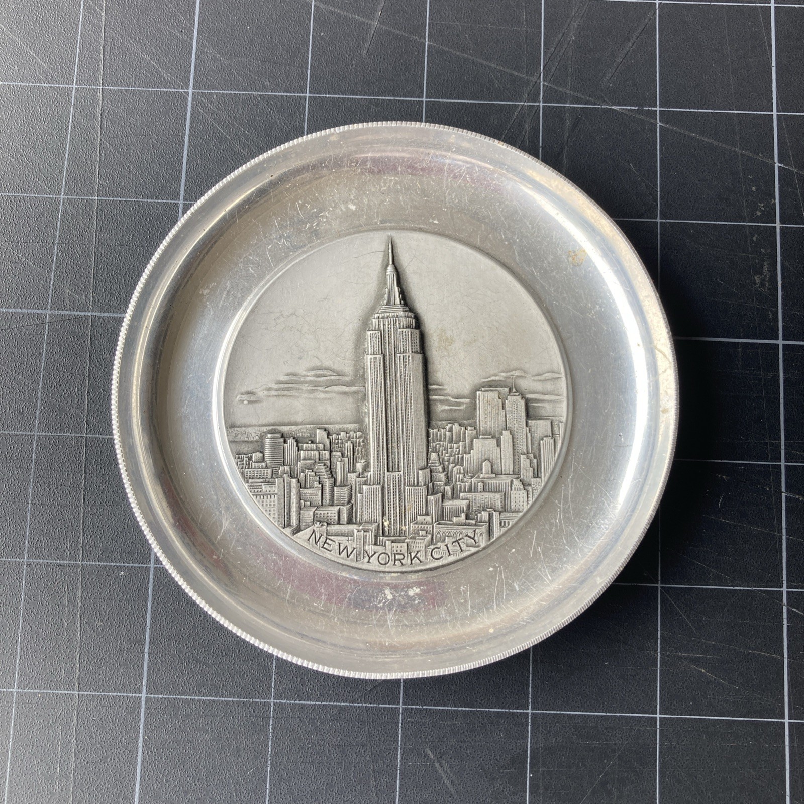 VTG 1930s New York Empire State Building Aluminum dish