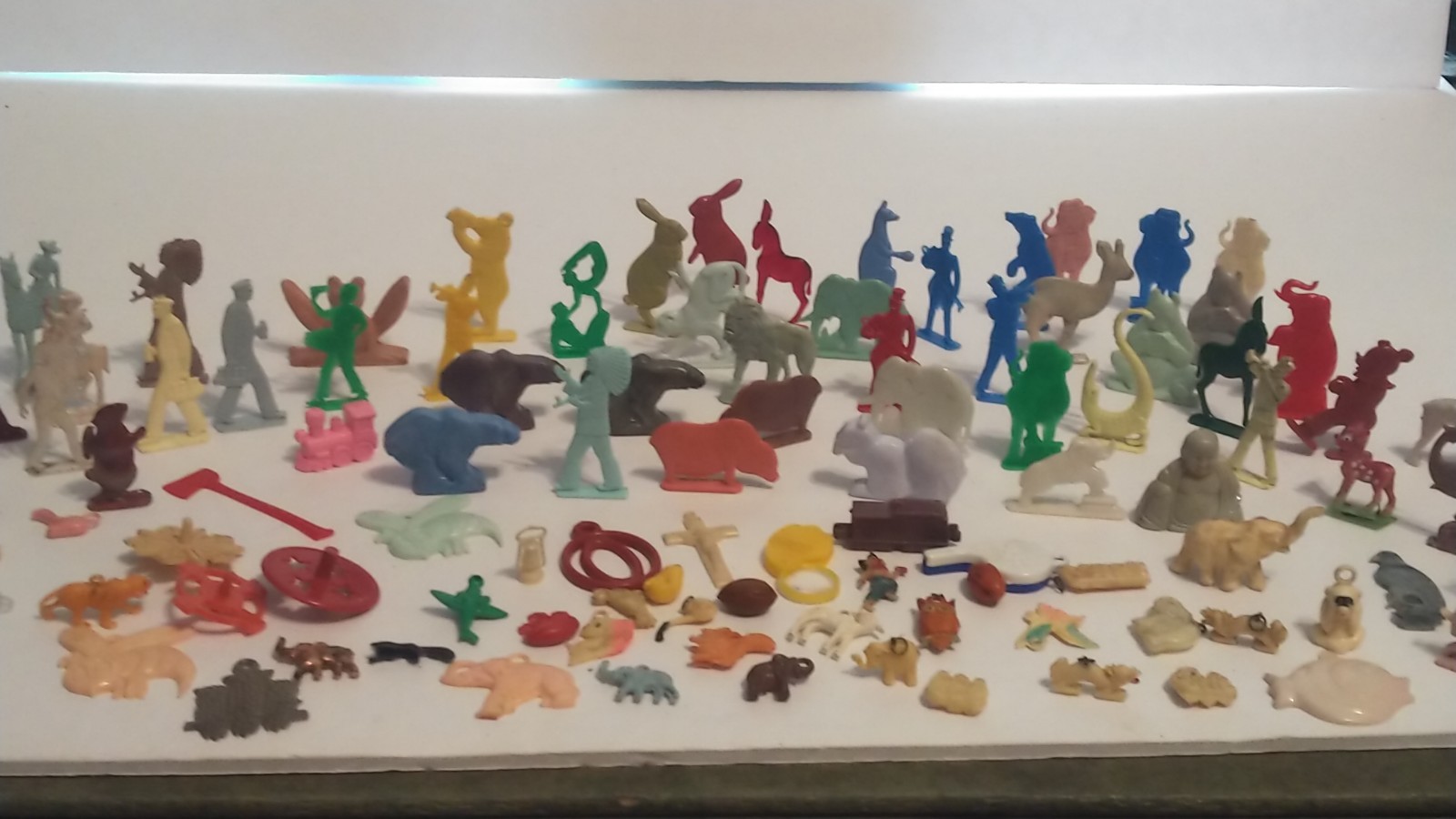 Lot of 100 + Variety Vintage Celluloid Cracker Jack Gumball Charms Japan 40s-50s