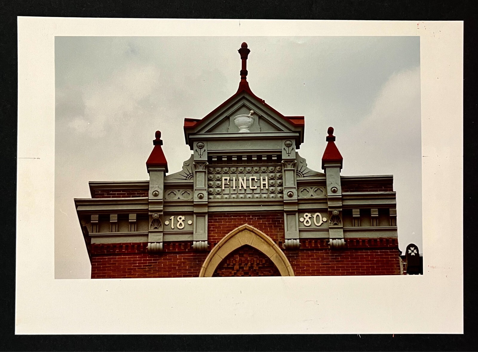1989 Mississippi Valley MN Finch Medical Doctors Building Roof VTG Press Photo 1989 Mississippi Valley MN Finch Medical Doctors Building Roof VTG Press Photo
