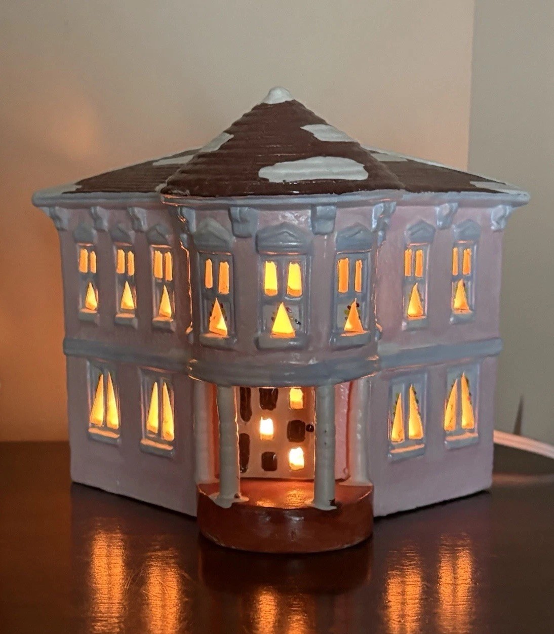 Vintage Department 56 Christmas Summit House/Snow Village  50369 1984 Pink Used