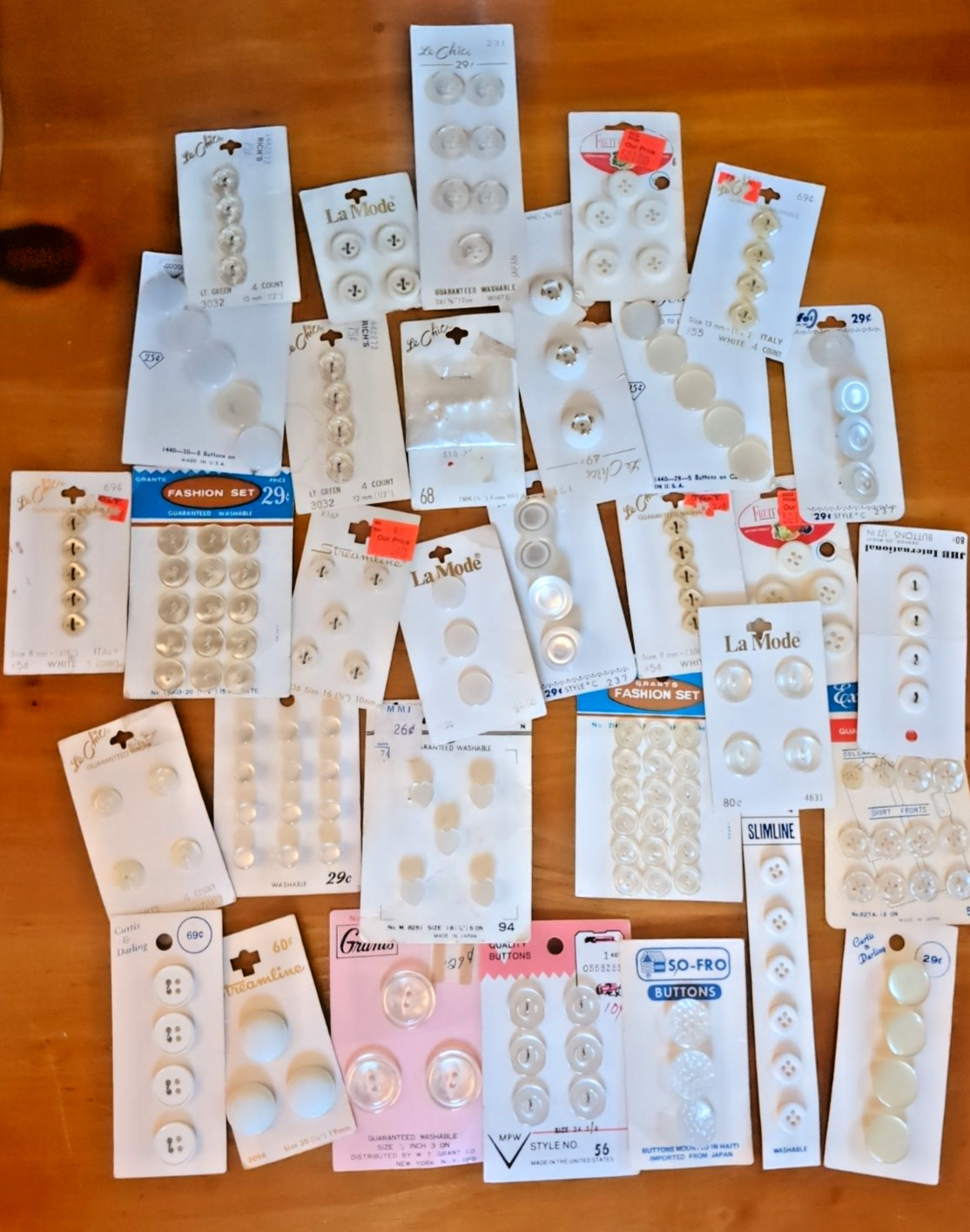192 Vintage White Buttons On 36 Store Cards 192 Vintage White Buttons On 36 Store Cards