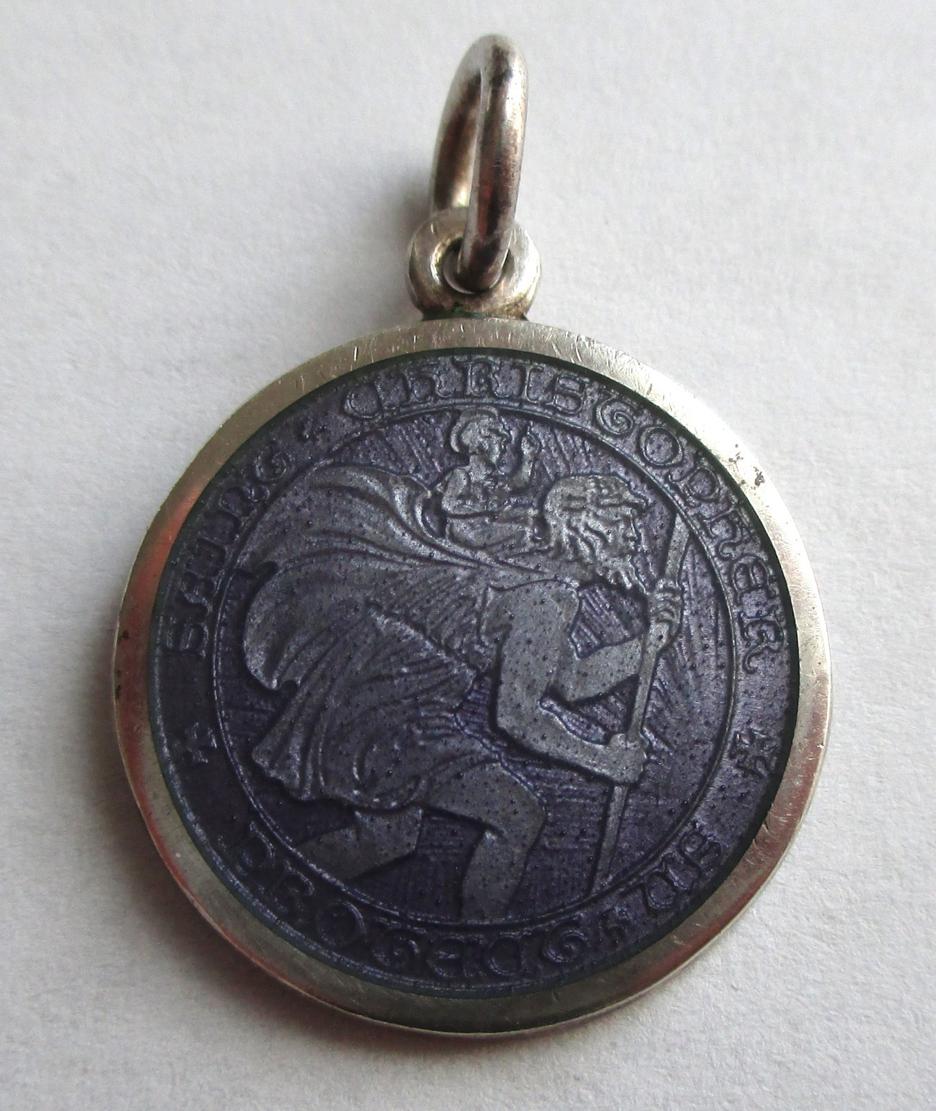 7/8in VINTAGE STERLING SILVER PURPLE ENAMEL THOMAE SAINT CHRISTOPHER MEDAL