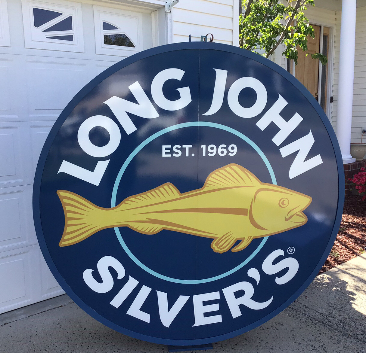 HUGE Double Sided Illuminated Advertising Restaurant Sign LONG JOHN SILVERS 6.7'
