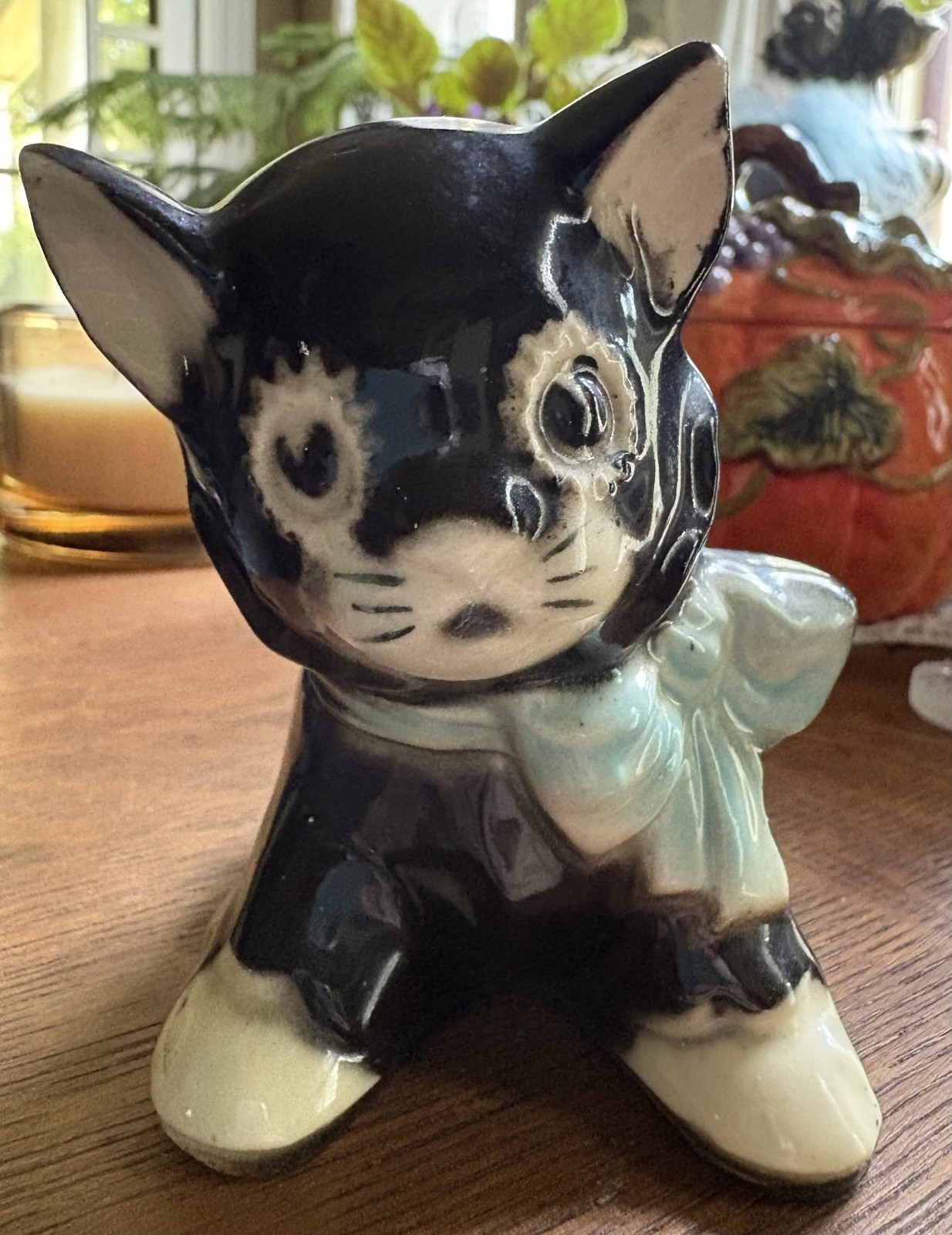 Vintage 40s-50s Shawnee Pottery Tuxedo Kitty Cat Planter Blue Bow Mold 19 MCM