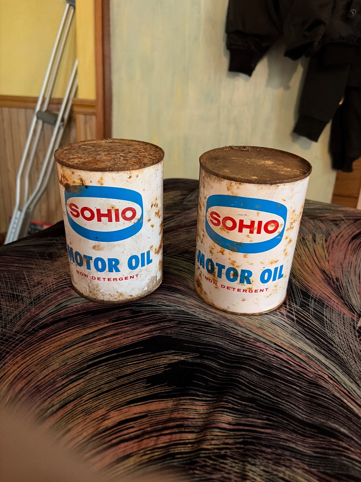 2 nsos Sohio Non-Detergent Motor Oil Advertising Can Gas & Oil White Blue Red 2 nsos Sohio Non-Detergent Motor Oil Advertising Can Gas & Oil White Blue Red