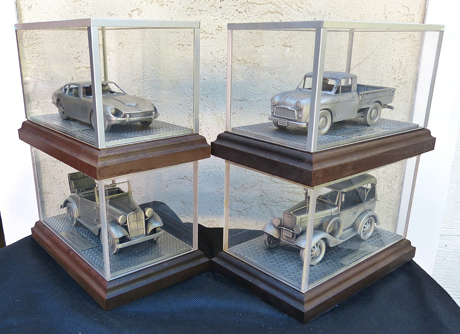 NISSAN/DATSUN pewter DEALER AWARDS OF MERIT, 240Z,DATSUN TRUCK,ROADSTER,PHAETON NISSAN/DATSUN pewter DEALER AWARDS OF MERIT, 240Z,DATSUN TRUCK,ROADSTER,PHAETON