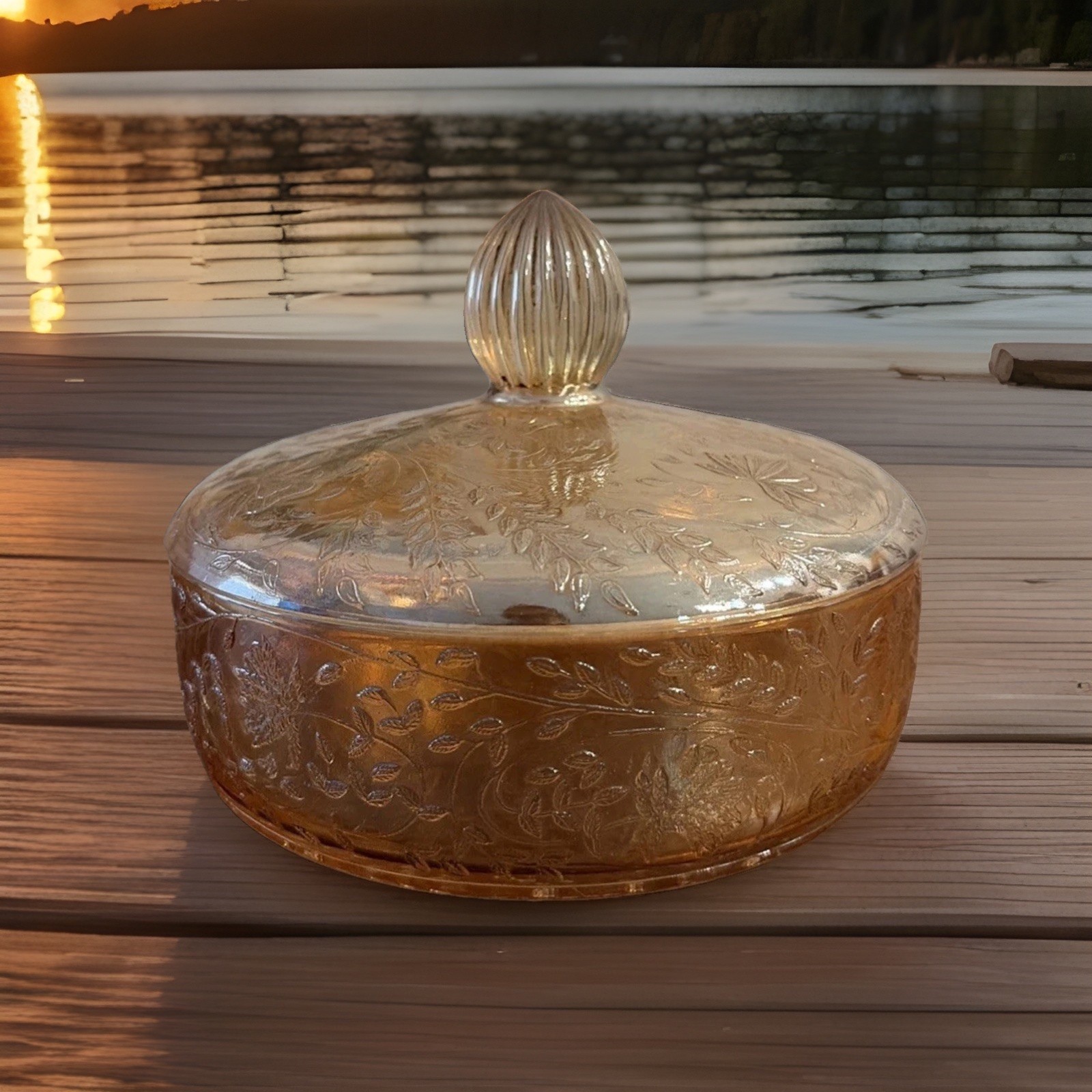VINTAGE ART DECO MARIGOLD IRIDESCENT ROUND POWDER/ TRINKET/CANDY GLASS DISH VINTAGE ART DECO MARIGOLD IRIDESCENT ROUND POWDER/ TRINKET/CANDY GLASS DISH