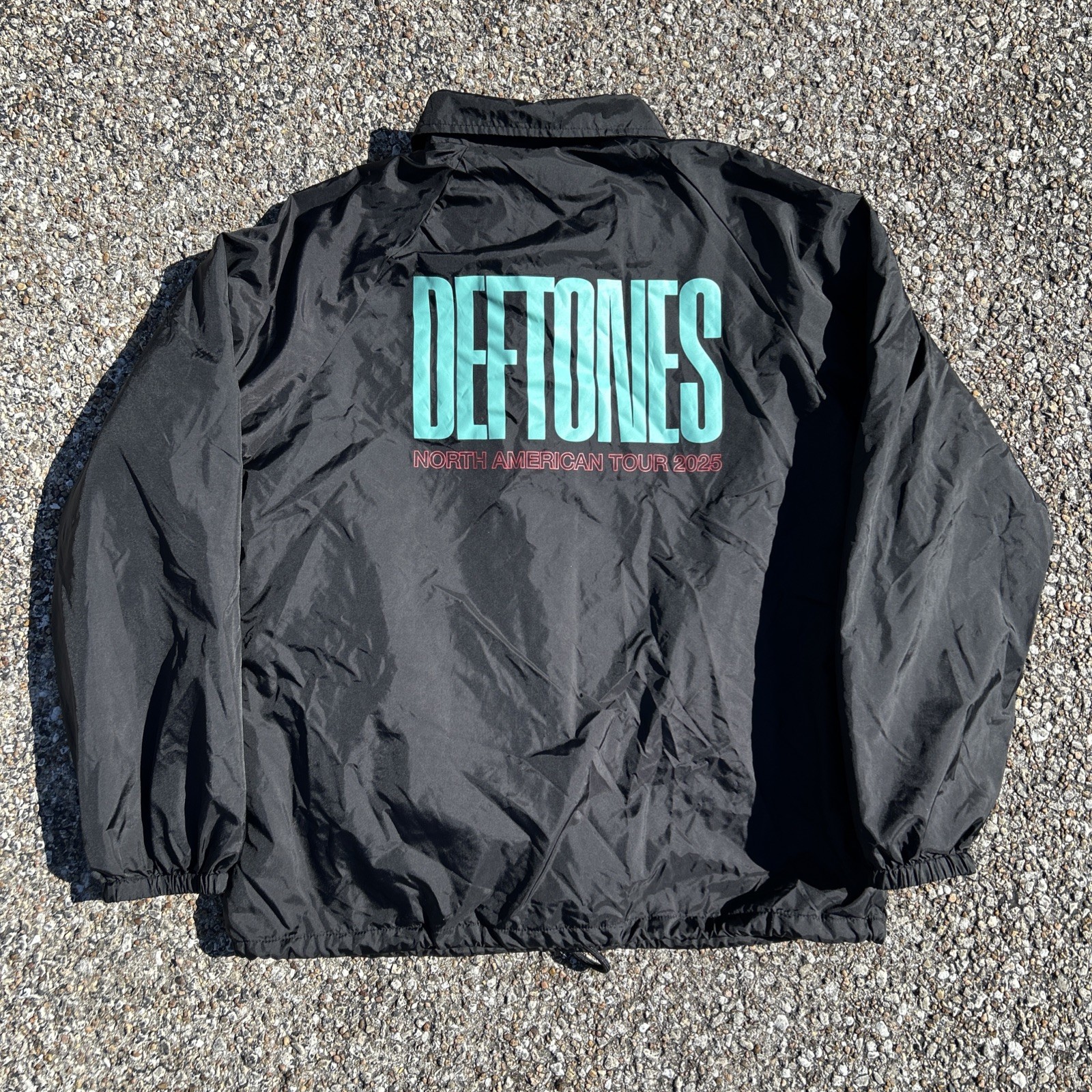 Official Deftones 2025 North American Tour VIP Windbreaker Size Large Black