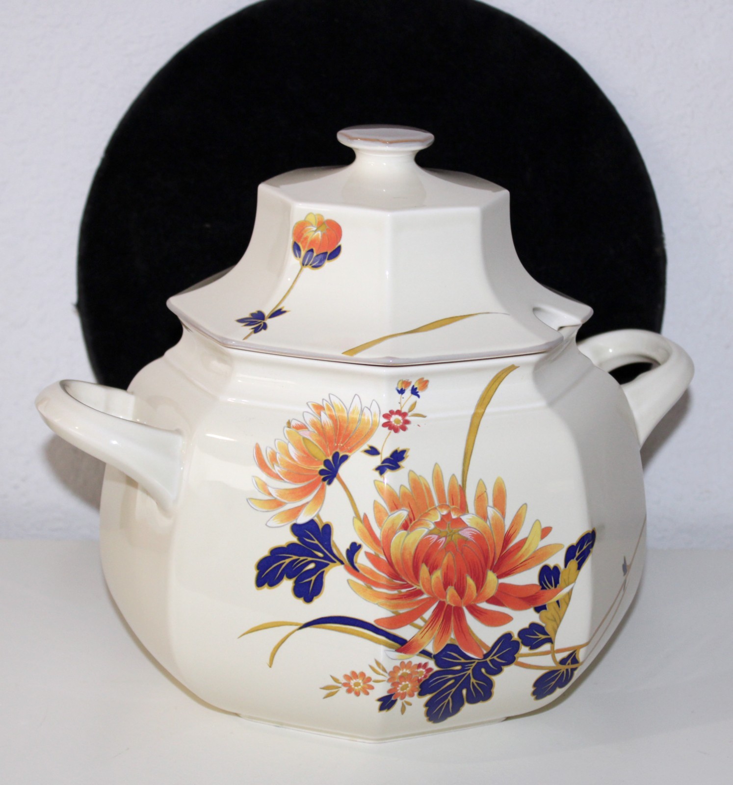 Mikasa Majestic Porcelain Covered Vegetable w Lid Orange Blue Floral 9 inch wide Mikasa Majestic Porcelain Covered Vegetable w Lid Orange Blue Floral 9 inch wide