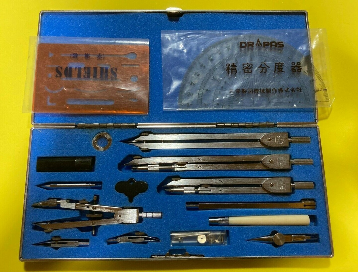 Vintage DRAWING Drafting Compass Set Hard Case DRAPAS SANKO  made in Japan