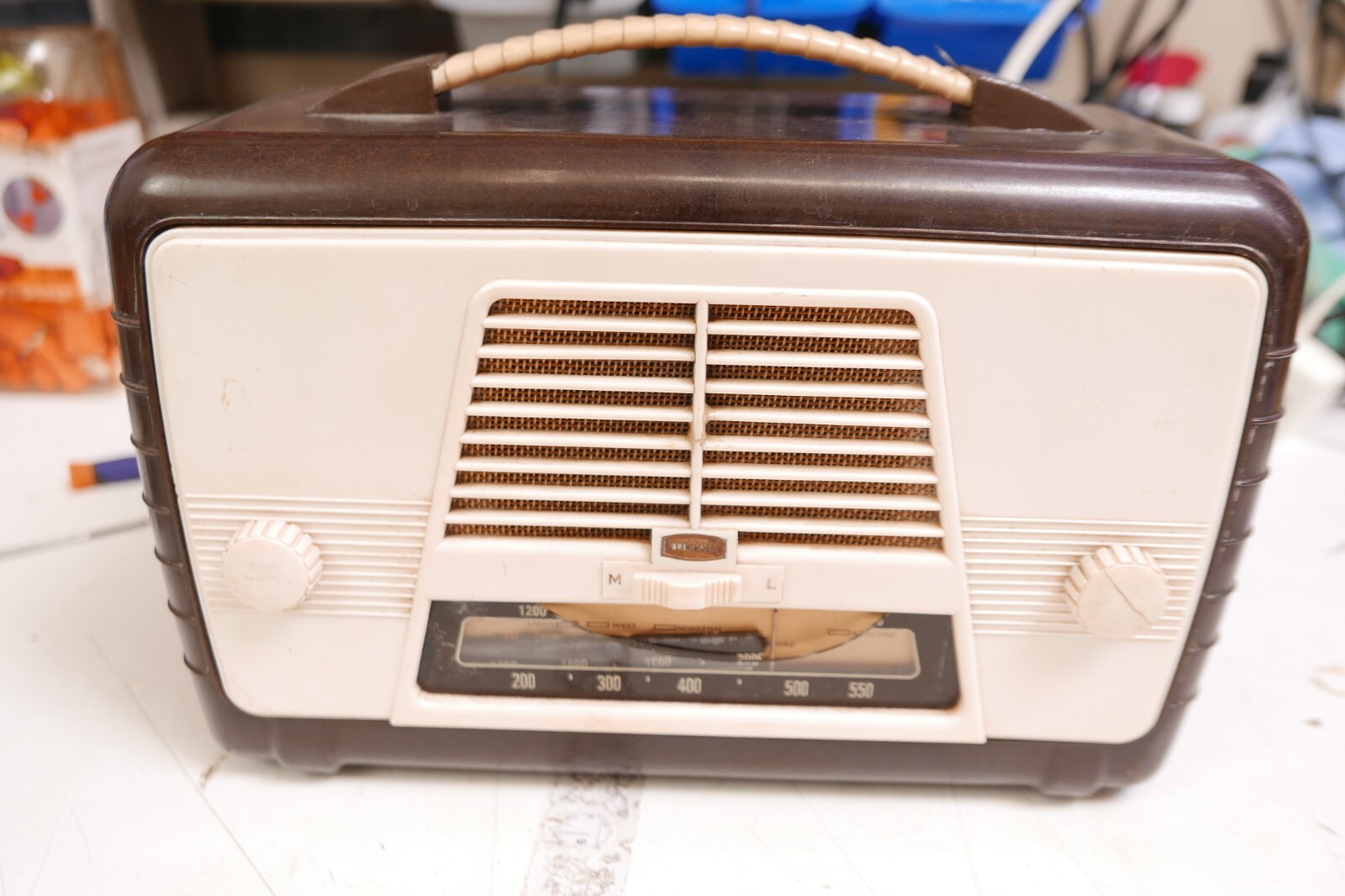 Ultra Carnival Twin Bakelite tube Radio 1950's R 746 for parts or repair