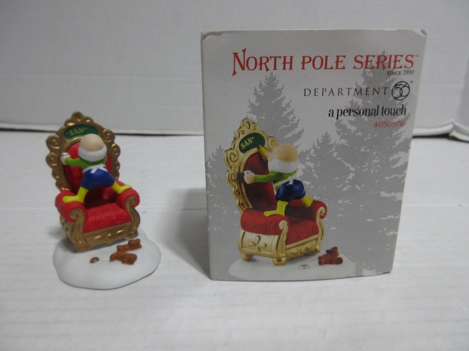 Dept. 56 North Pole Series 2016 A Personal Touch #4050976 Santa\'s Chair Dept. 56 North Pole Series 2016 A Personal Touch #4050976 Santa\'s Chair