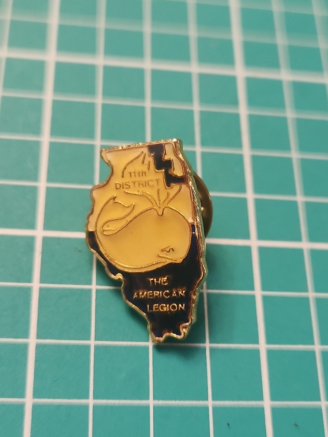 Vtg American Legion Illinois 11 Th District Gold Tone Lapel Pin Vtg American Legion Illinois 11 Th District Gold Tone Lapel Pin