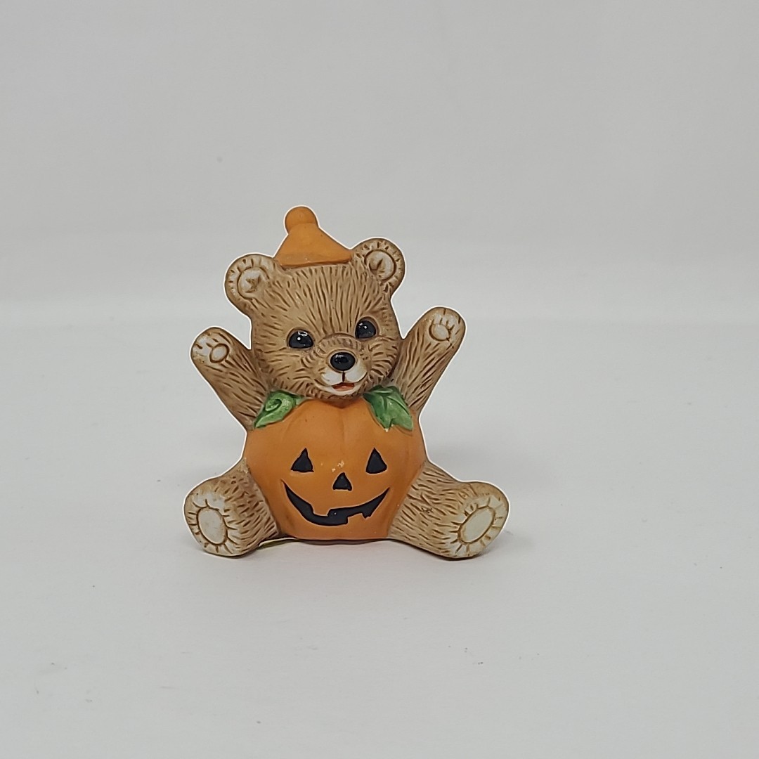 Vintage HOMCO Halloween Bear Figurine Home Interiors Porcelain Pumpkin Vtg Vintage HOMCO Halloween Bear Figurine Home Interiors Porcelain Pumpkin Vtg