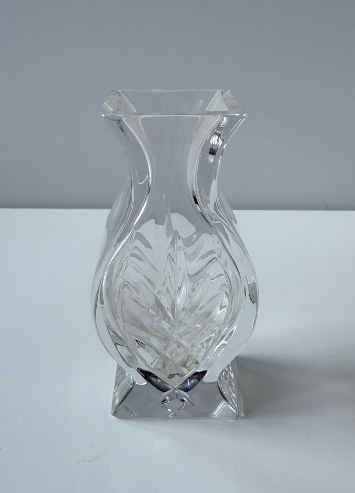Beautiful Vintage Small WATERFORD Athens Crystal Posy Vase