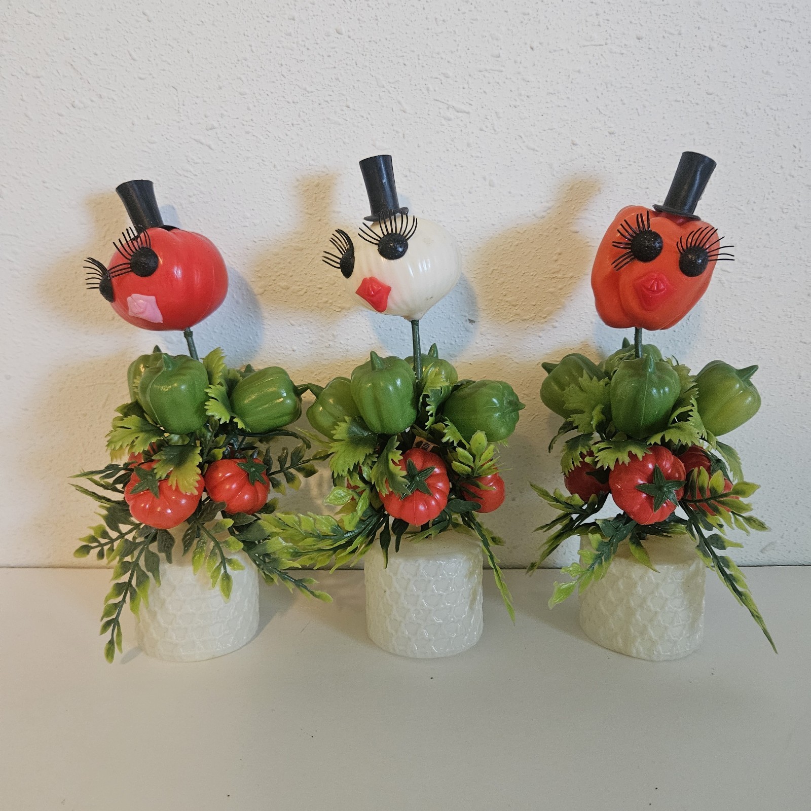 3 VTG 60s Anthropomorphic Veggie Head Kitchen Decor Kitschy Eyelashes Hong Kong 3 VTG 60s Anthropomorphic Veggie Head Kitchen Decor Kitschy Eyelashes Hong Kong