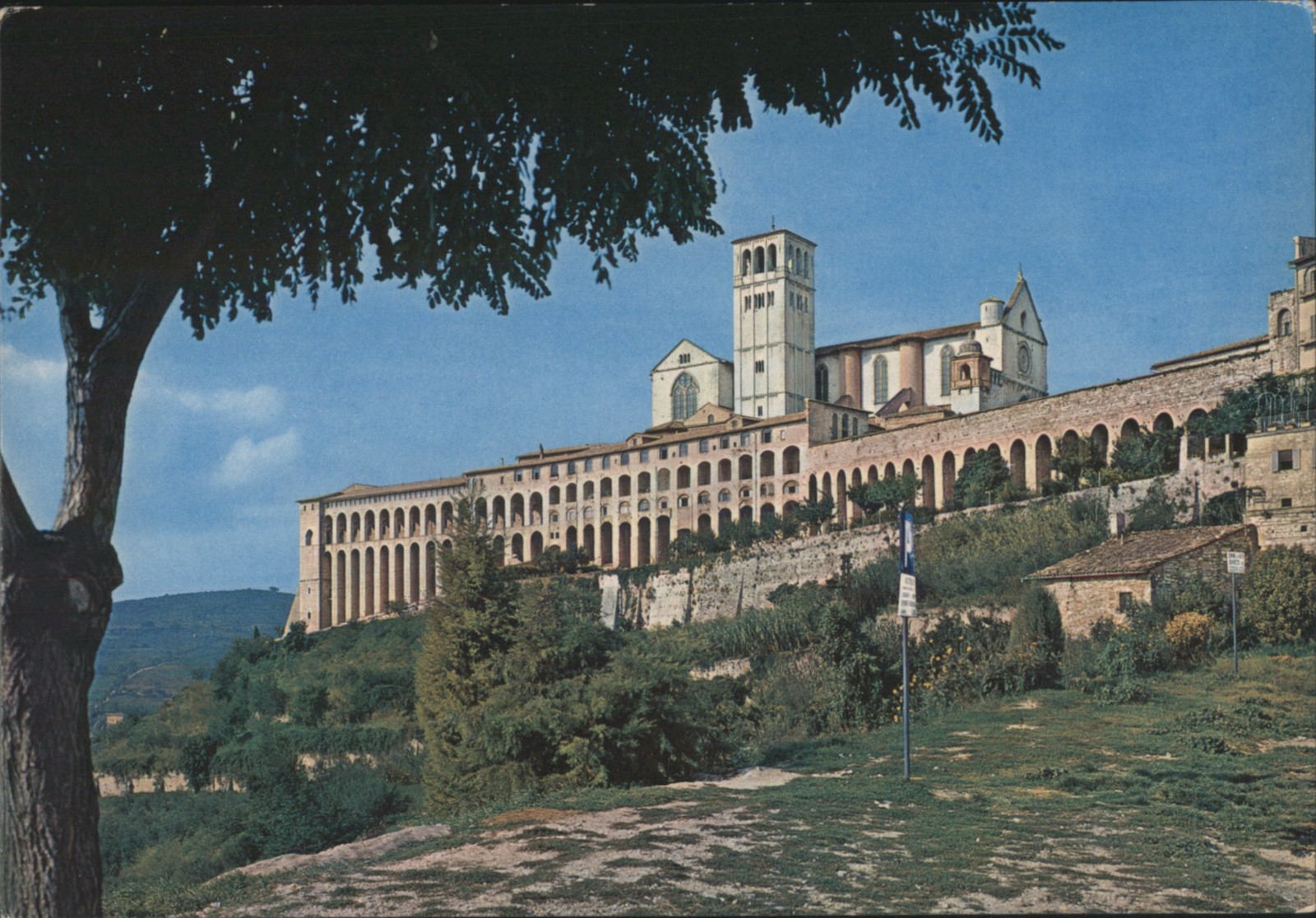 Assisi, Italy St. Francis\'s Basilica Monastery Original Vintage Postcard