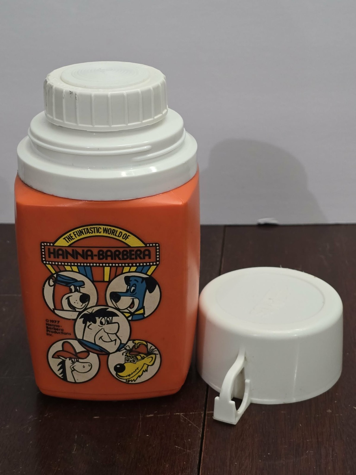 Vintage 1977 the Funtastic World of Hanna-Barbera Thermos - Fred Flintstone Yogi
