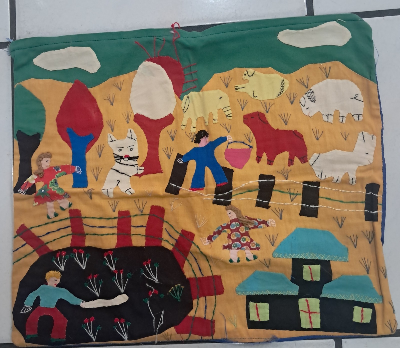 Vintage Handmade Peruvian Arpillera Folk Art 3D Applique Tapestry Pillowcase 