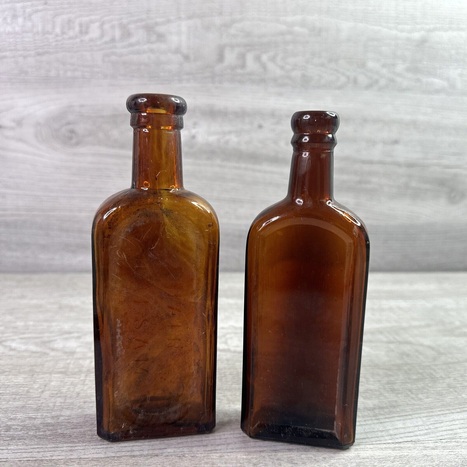Vintage Lot Of 1 Parker\'s Hair Balsam & 1 Hays Hair Medicine Dark Amber Bottles
