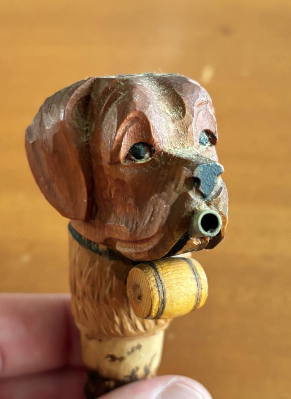 VINTAGE HAND CARVED DOG ST. BERNARD WOOD HEAD BOTTLE CORK STOPPER / POUR SPOUT