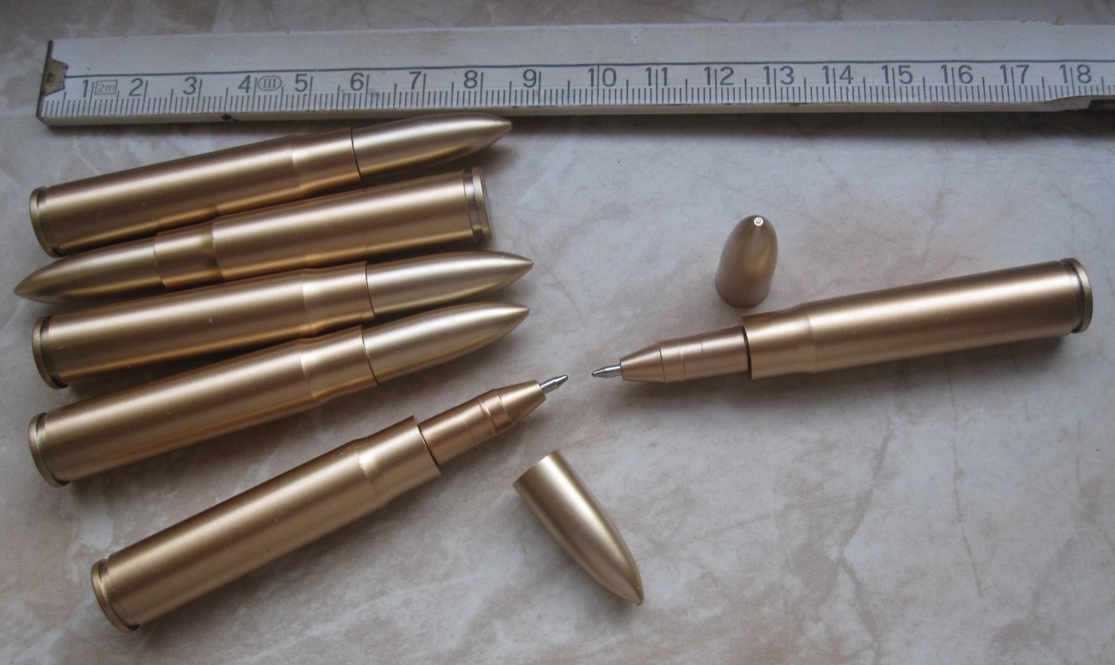 Lot 12 Cartridge Shape Plastic Gold Tone Ballpoint Pens Approx 8x57 Lot 12 Cartridge Shape Plastic Gold Tone Ballpoint Pens Approx 8x57
