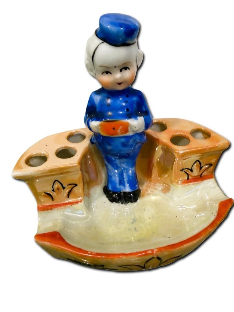Japan Lusterware Vtg 1930s Bellhop Ashtray Cigarette Holder Banbridge Souvenir