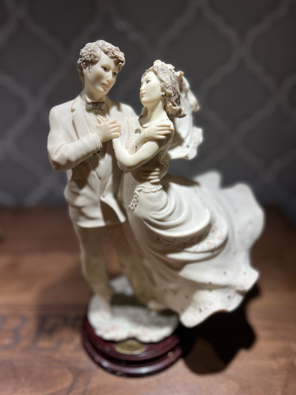 Giuseppi Armani RARE 1995 Florence Italy Porcelain \