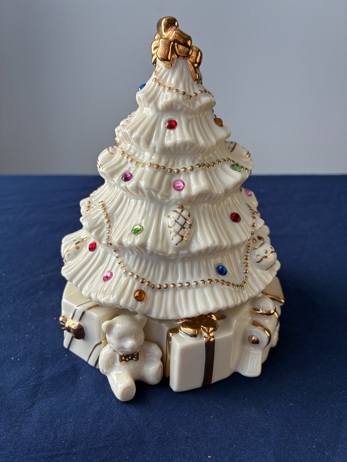 LENOX CHINA JEWELS MUSICAL CHRISTMAS TREE
